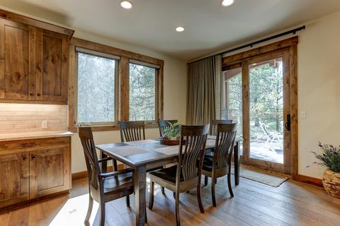 56397 Trailmere Cir, Bend, OR 97707 photo 10