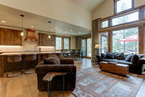 56397 Trailmere Cir, Bend, OR 97707 photo 5