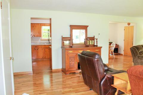 1101 Comet Ave, Central Point, OR 97502 photo 6