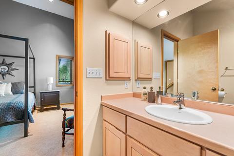 19644 Painted Ridge Loop, Bend, OR 97702 photo 24