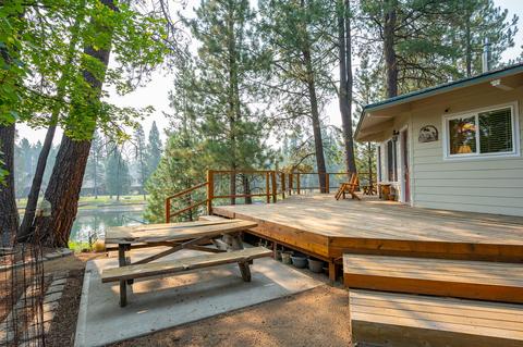 17031 Upland Rd, Bend, OR 97707 photo 6