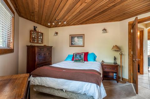 17031 Upland Rd, Bend, OR 97707 photo 13