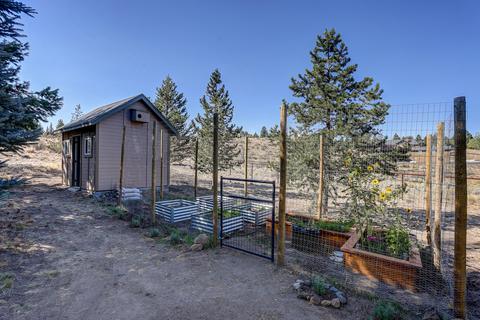 59729 Calgary Loop, Bend, OR 97702 photo 40