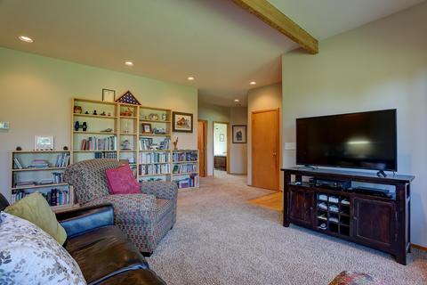 59729 Calgary Loop, Bend, OR 97702 photo 30