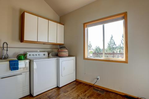 59729 Calgary Loop, Bend, OR 97702 photo 16