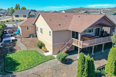 110 Cedric Ct, Eagle Point, OR 97524 photo 3