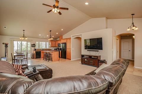 110 Cedric Ct, Eagle Point, OR 97524 photo 5