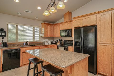 110 Cedric Ct, Eagle Point, OR 97524 photo 8