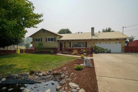 70 Sierra Dr, Eagle Point, OR 97524 photo 1
