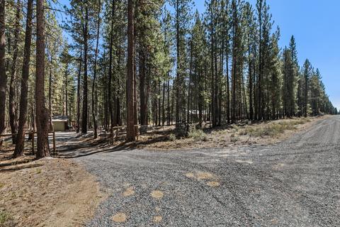 50516 Deer St, La Pine, OR 97739 photo 1