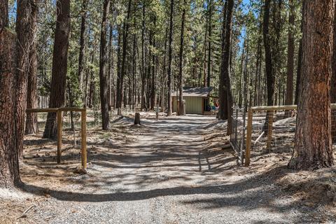 50516 Deer St, La Pine, OR 97739 photo 2