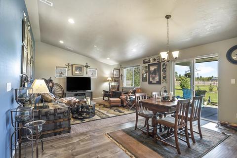 67140 Harrington Loop Rd, Bend, OR 97703 photo 7