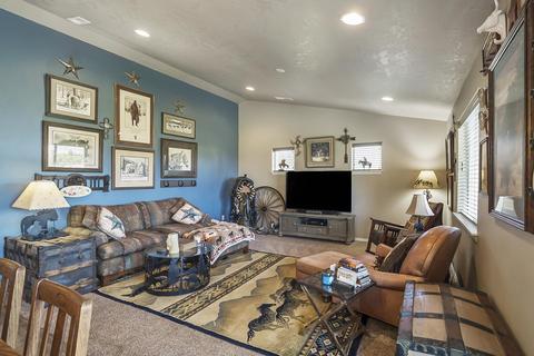 67140 Harrington Loop Rd, Bend, OR 97703 photo 8