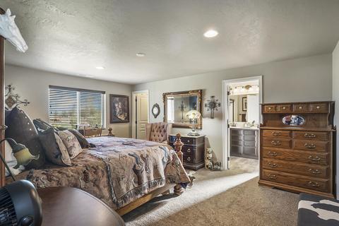 67140 Harrington Loop Rd, Bend, OR 97703 photo 13
