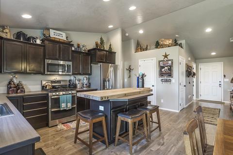 67140 Harrington Loop Rd, Bend, OR 97703 photo 12