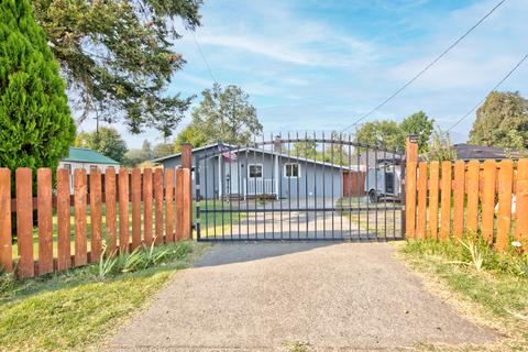 710 E Park St, Grants Pass, OR 97527 photo 24