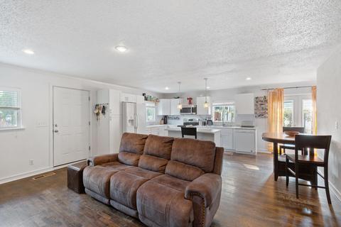 710 E Park St, Grants Pass, OR 97527 photo 6