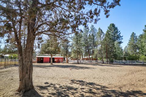 67289 Trout Ln, Bend, OR 97703 photo 49