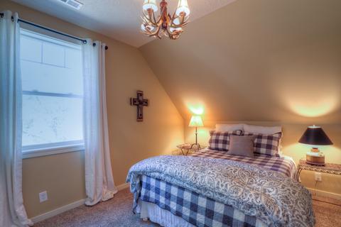 67289 Trout Ln, Bend, OR 97703 photo 32