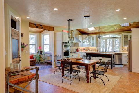 67289 Trout Ln, Bend, OR 97703 photo 14