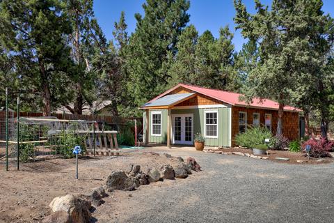 67289 Trout Ln, Bend, OR 97703 photo 40