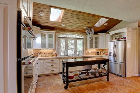 67289 Trout Ln, Bend, OR 97703 photo 15
