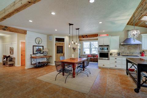 67289 Trout Ln, Bend, OR 97703 photo 16