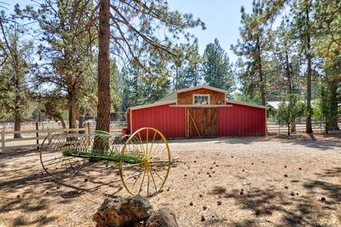 67289 Trout Ln, Bend, OR 97703 photo 48
