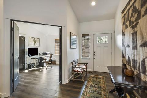 56039 Marsh Hawk Rd, Bend, OR 97707 photo 4