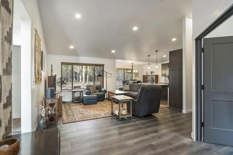 56039 Marsh Hawk Rd, Bend, OR 97707 photo 5