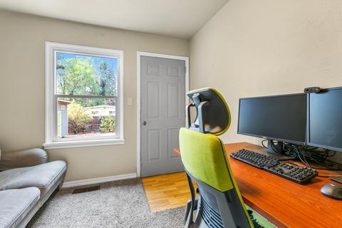 835 NE 12th St, Bend, OR 97701 photo 16