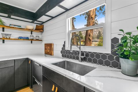 835 NE 12th St, Bend, OR 97701 photo 7