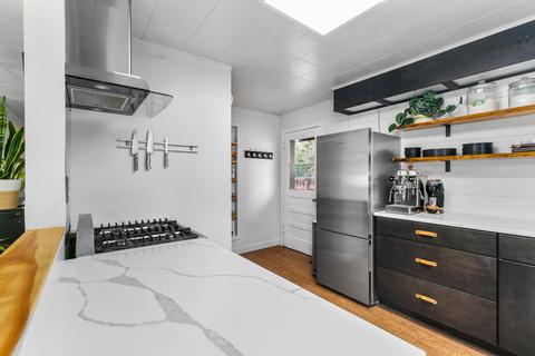 835 NE 12th St, Bend, OR 97701 photo 8
