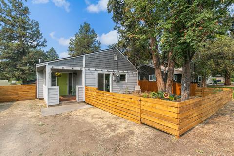 835 NE 12th St, Bend, OR 97701 photo 1
