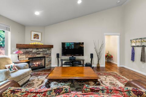 1202 SW Mcclellan Ln, Bend, OR 97702 photo 12