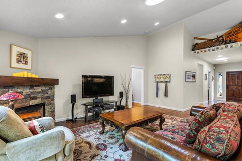 1202 SW Mcclellan Ln, Bend, OR 97702 photo 13