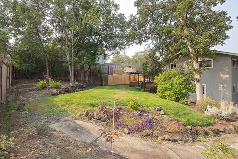 425 Rodale Dr, Eagle Point, OR 97524 photo 28