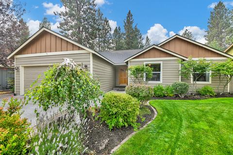 19512 Fishhawk Loop, Bend, OR 97702 photo 4