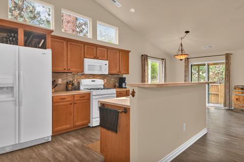 19512 Fishhawk Loop, Bend, OR 97702 photo 13
