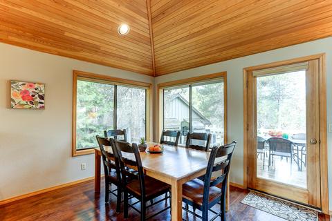 57649 Red Cedar Ln, Sunriver, OR 97707 photo 6