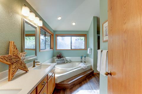 57649 Red Cedar Ln, Sunriver, OR 97707 photo 21