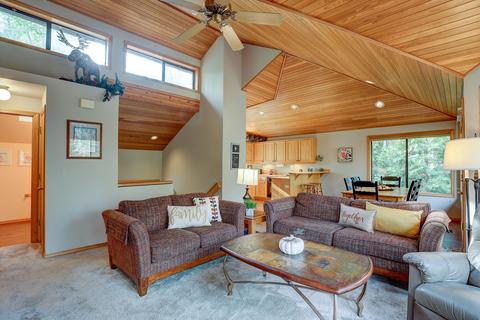 57649 Red Cedar Ln, Sunriver, OR 97707 photo 4