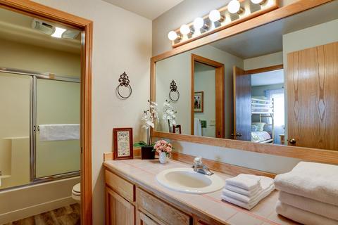 57649 Red Cedar Ln, Sunriver, OR 97707 photo 29