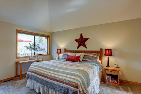 57649 Red Cedar Ln, Sunriver, OR 97707 photo 17