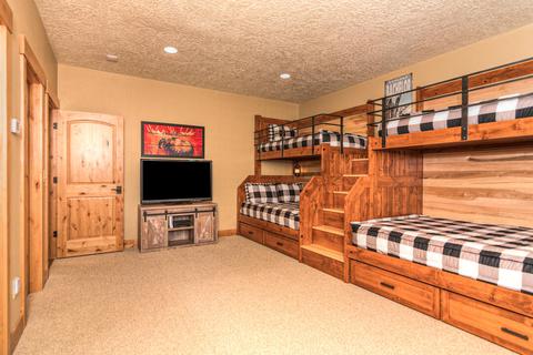 56191 Sable Rock Loop, Bend, OR 97707 photo 24