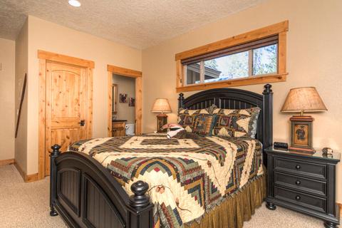56191 Sable Rock Loop, Bend, OR 97707 photo 28