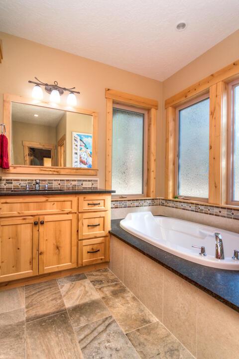 56191 Sable Rock Loop, Bend, OR 97707 photo 45