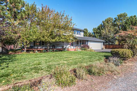 19528 Apache Rd, Bend, OR 97702 photo 2