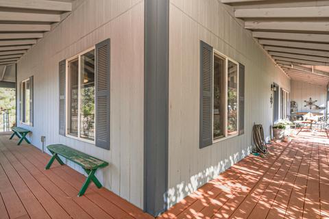 19528 Apache Rd, Bend, OR 97702 photo 3