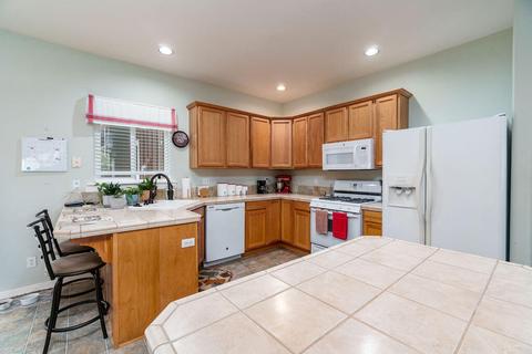 21385 Oakview Dr, Bend, OR 97701 photo 5